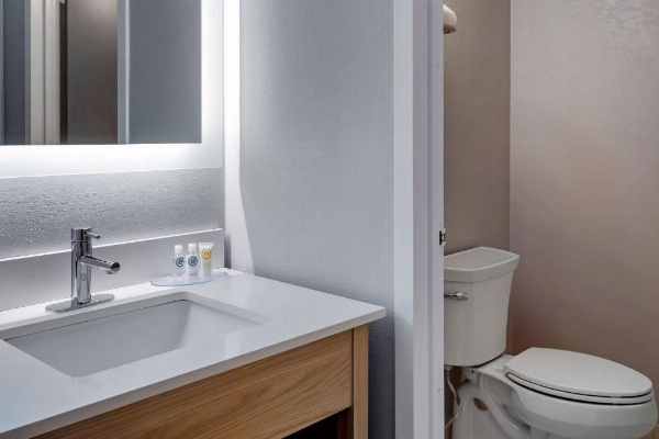 Comfort Inn Hyannis - Cape Cod image 17